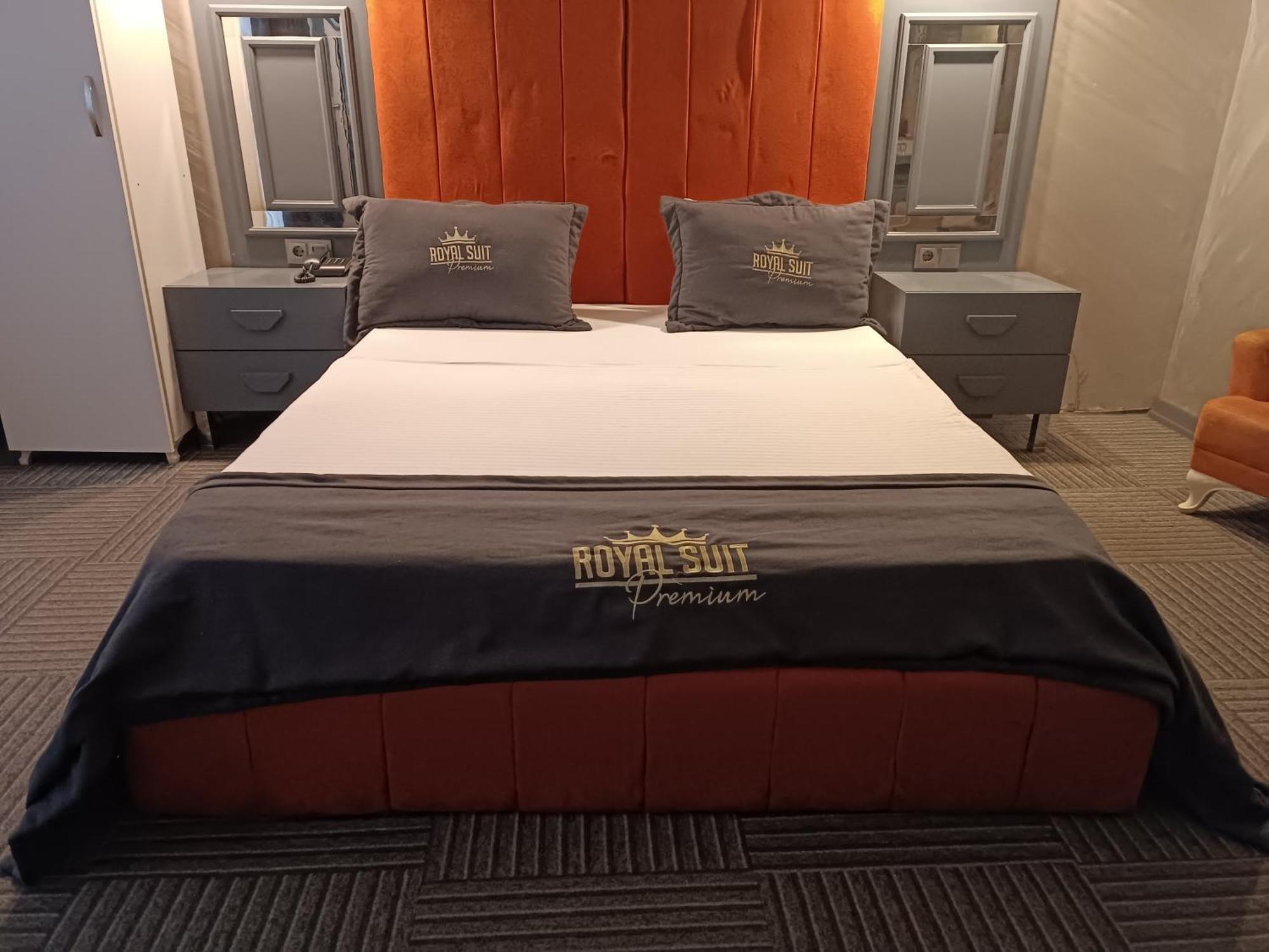 Royal Premium Otel *